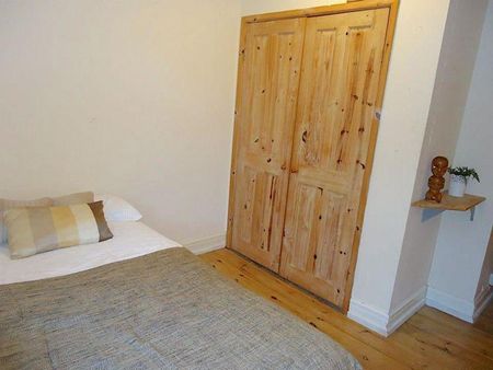 3 bedroom terraced house to rent - Photo 3