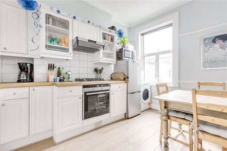 2 bedroom flat to rent - Photo 4