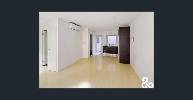 Great Location! - Photo 1