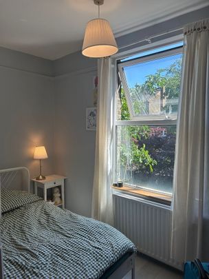 Room in a Shared Flat, Caldecot Road, SE5 - Photo 1