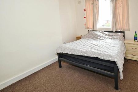 2 Bed Flat, Redmires Court, M5 - Photo 4