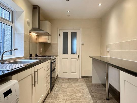 2 bedroom terraced house to rent - Photo 1