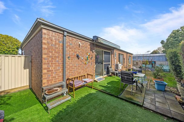 2/1206 Grevillea Road, Wendouree - Photo 1