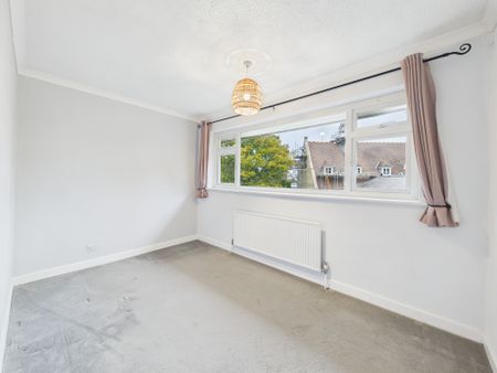 Brackenhill Close, Bromley, BR1, London - Photo 2