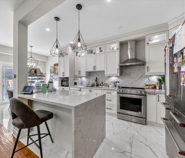 For Lease - 138 Gristone Crescent, Toronto, Ontario - Photo 2