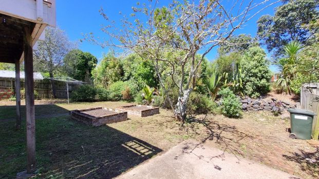 Stunning Neat! - Photo 1