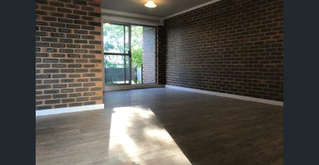 Two-Bedroom Unit Opposite Indooroopilly Shoppingtown - Photo 2