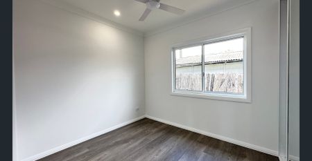 Brand New 2 x Bedroom Granny Flat in a Great Macquarie Fields Location !!!! - Photo 2