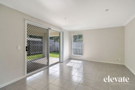 7 Paradise Place QLD 4055, Upper Kedron - Photo 3