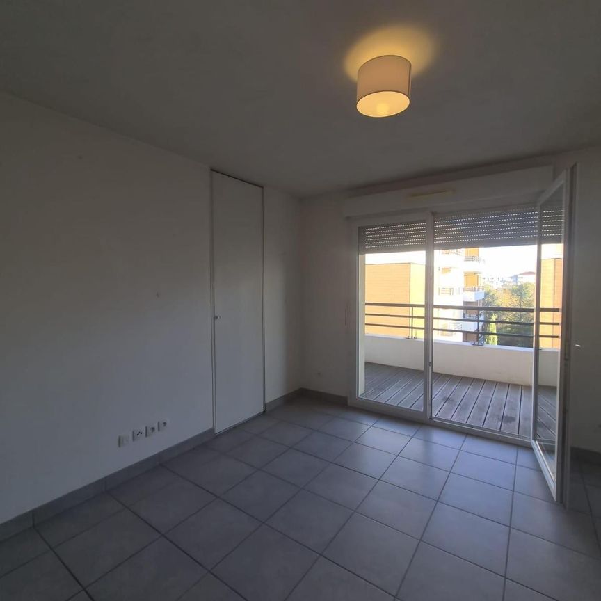 Location Appartement 2 pièces 37m² DECINES CHARPIEU 69150 - Photo 1