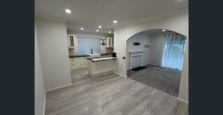 Stylish Villa in Prime Location - Photo 4