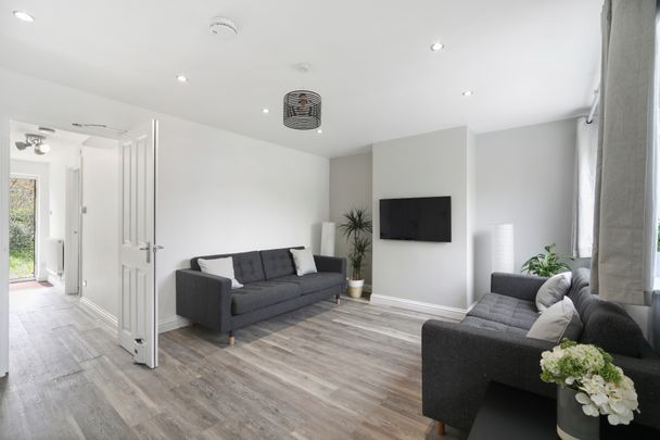 Colwell Drive Room Two - Photo 1