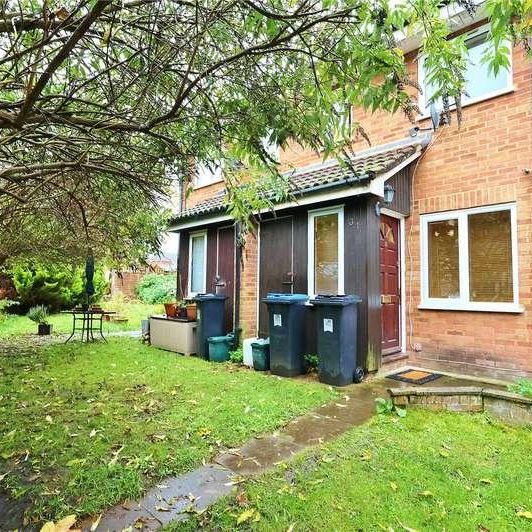 Waverley Court, Woking, Surrey, GU22 - Photo 1
