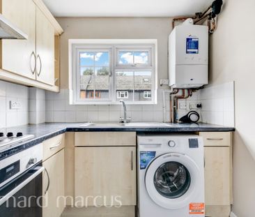 Middle Lane - Photo 1