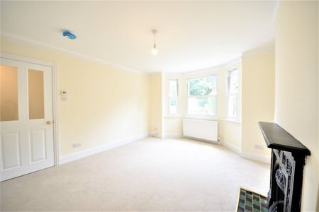 Princes Road, Bourne End,SL8 - Photo 4