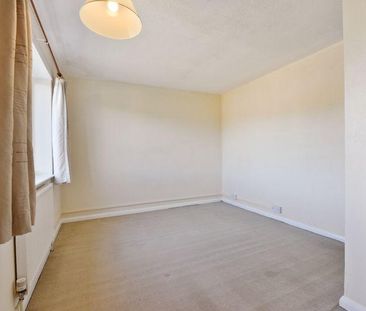 4 bedroom terraced house to rent - Photo 2