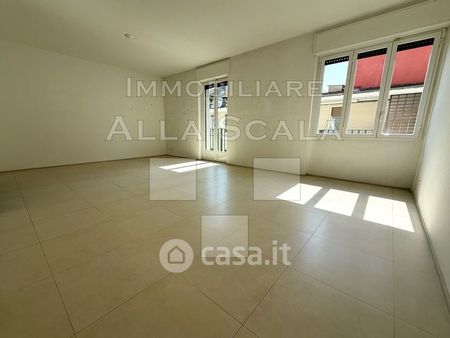 Quadrilocale in Affitto in Via Felice Cavallotti a Milano - Foto 2