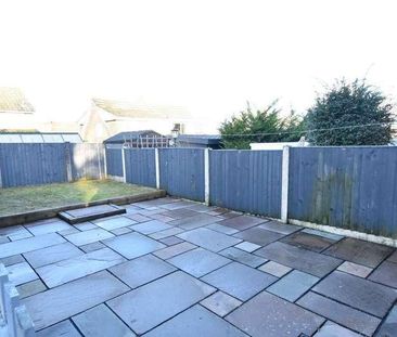 Heswall Drive, Walshaw, BL8 - Photo 2