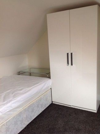 **Fantastic four bed house 1 minute from uni *** - Photo 4