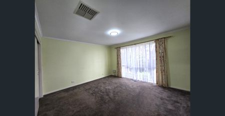 Spacious Family Home in Prime Berwick Location - Photo 3