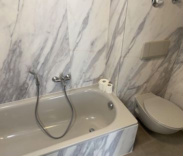 Pronájem bytu 1+1 • 39 m² bez realitky, Bádensko-Württembersko - Photo 2