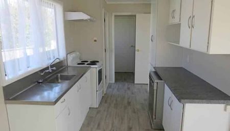 PRICE FURTHER REDUCED - PUKEKOHE - Photo 4