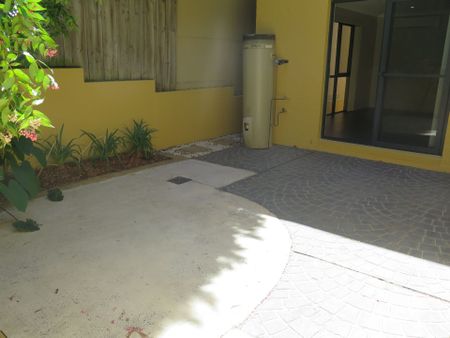 Quiet Location - Photo 2