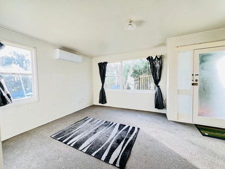 Charming 2BR Unit in Avondale! - Photo 5