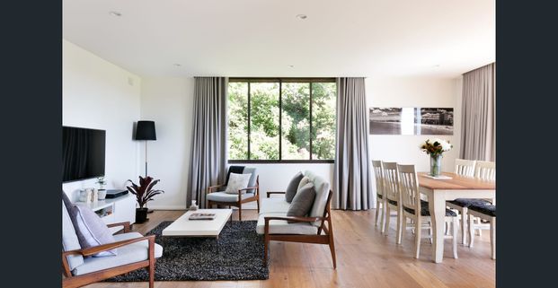 A contemporary oasis of calm in central location - Photo 1