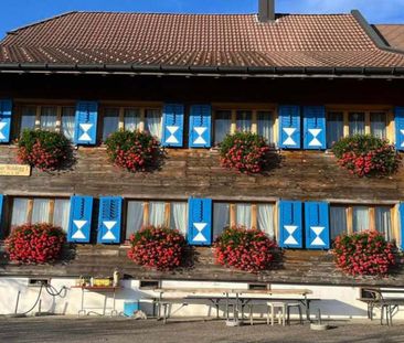 Spacious 5-room holiday apartment with balcony in Menznau - Photo 4