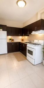 🌟**CONDO SPACIEUX, LUMINEUX ET ENSOLEILLÉ – 2 CHAMBRES FERMÉES - Photo 3