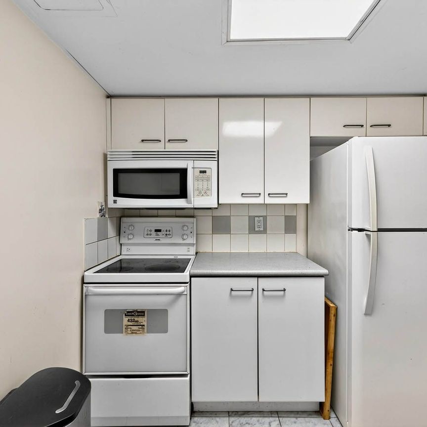 For Lease - 38 Elm Street Unit# 2302, Toronto, Ontario - Photo 1