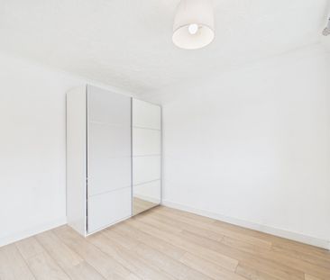 3 bedroom House in Moordale Avenue, Bracknell - Photo 6