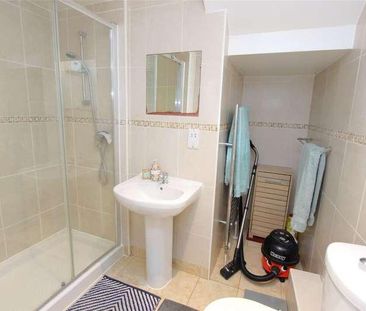 Winterbon Mews, Rochford, Essex, SS4 - Photo 4