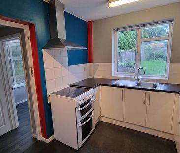 5 bedroom semi-detached house to rent - Photo 1