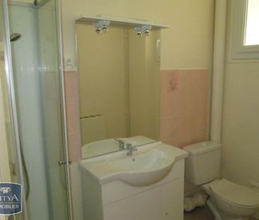 Location Appartement 2 pièces 51m² CHATEAUROUX 36000 - Photo 2