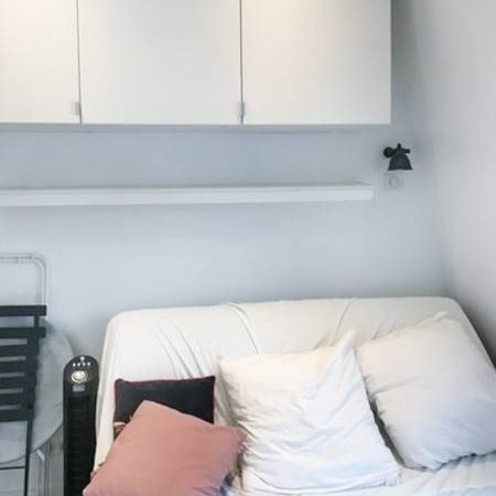 Logement à Paris, Location meublée - Photo 1