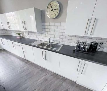 Irvine Street, L7 - Photo 5