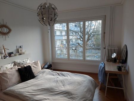 Joli appartement de 2,5 pièces au deuxième étage - Photo 2