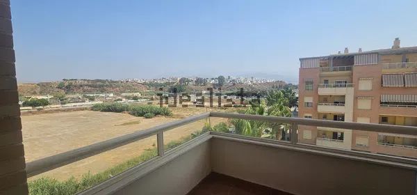 Alquiler de piso en Calle Mar Egeo - Photo 1