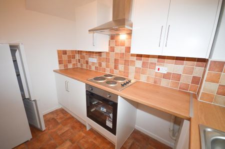 2 bedroom terraced house to rent - Photo 2