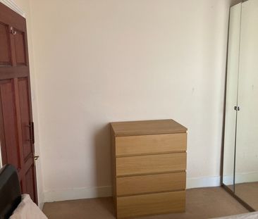 Room in a Shared Flat, Catford, SE6 - Photo 4