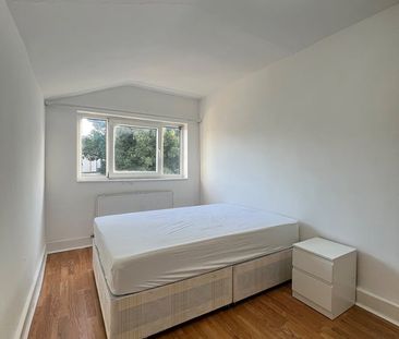 Room in a Shared House, London, E13 - Photo 1