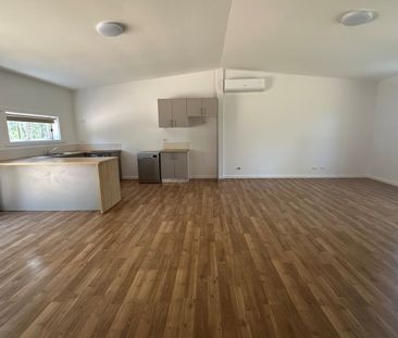 2 Bedroom Shouse!! Water & Electricity Included. - Photo 3