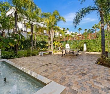 2 bedroom luxury Apartment for rent in The Golden Mile, Spain - Photo 1