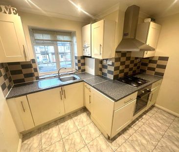 2 bedroom maisonette to rent - Photo 3