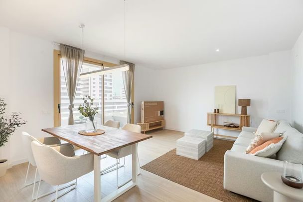 Carrer de Pi i Margall, Badalona, Catalonia 08912 - Photo 1