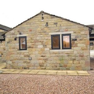 Wood Lane, Chapelthorpe, WF4 - Photo 2