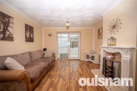 3 bedroom semi-detached house to rent - Photo 3