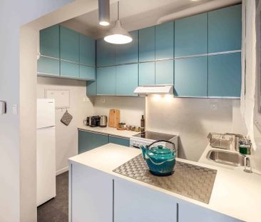 Modern Downtown Flat near the Acropolis - Photo 4